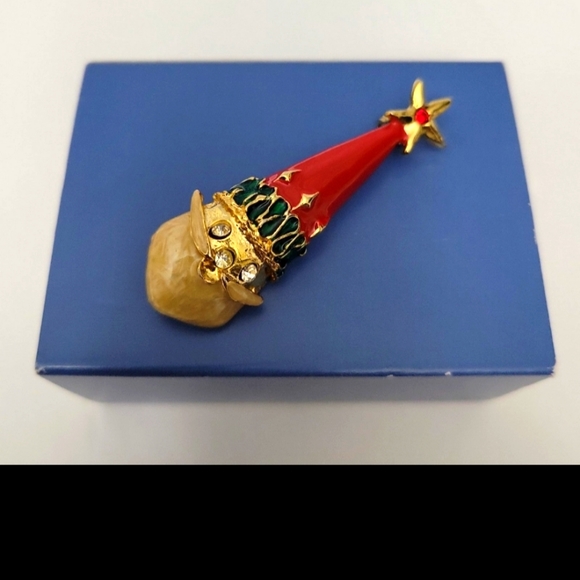 Santa Pearlized Enamel Brooch Pin Beard Garnet Star Vtg Fashion Jewelry 2.25" - Picture 1 of 6